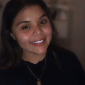 Meet your Posher, Yaire